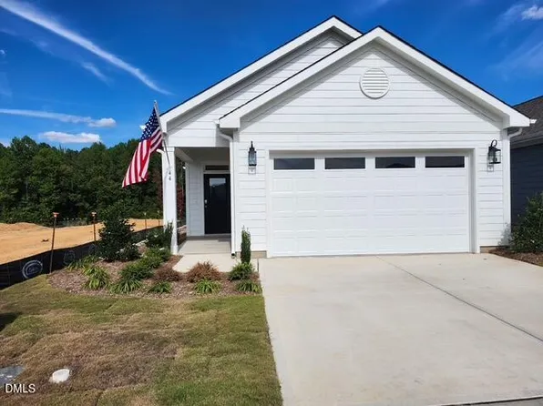 44 Carteret Dr, Clayton, NC 27527