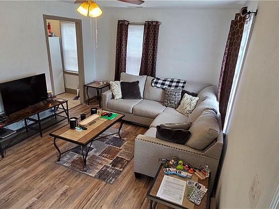 5th image of 1606 W Sheley Rd