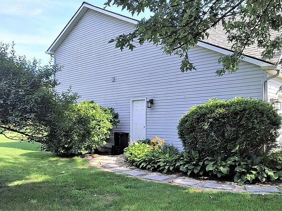 4th image of 15021 Knottingham Dr