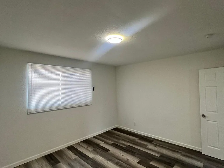 1029 Louisiana Blvd SE #C — Photo 11