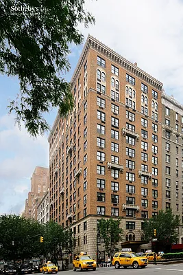 Sold by Sotheby's International Realty | media 38