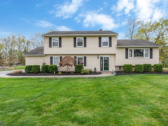 2nd image of 496 Rolling Hills Rd