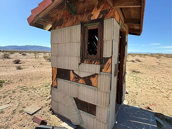 5th image of 0 Kern Rd #27-29