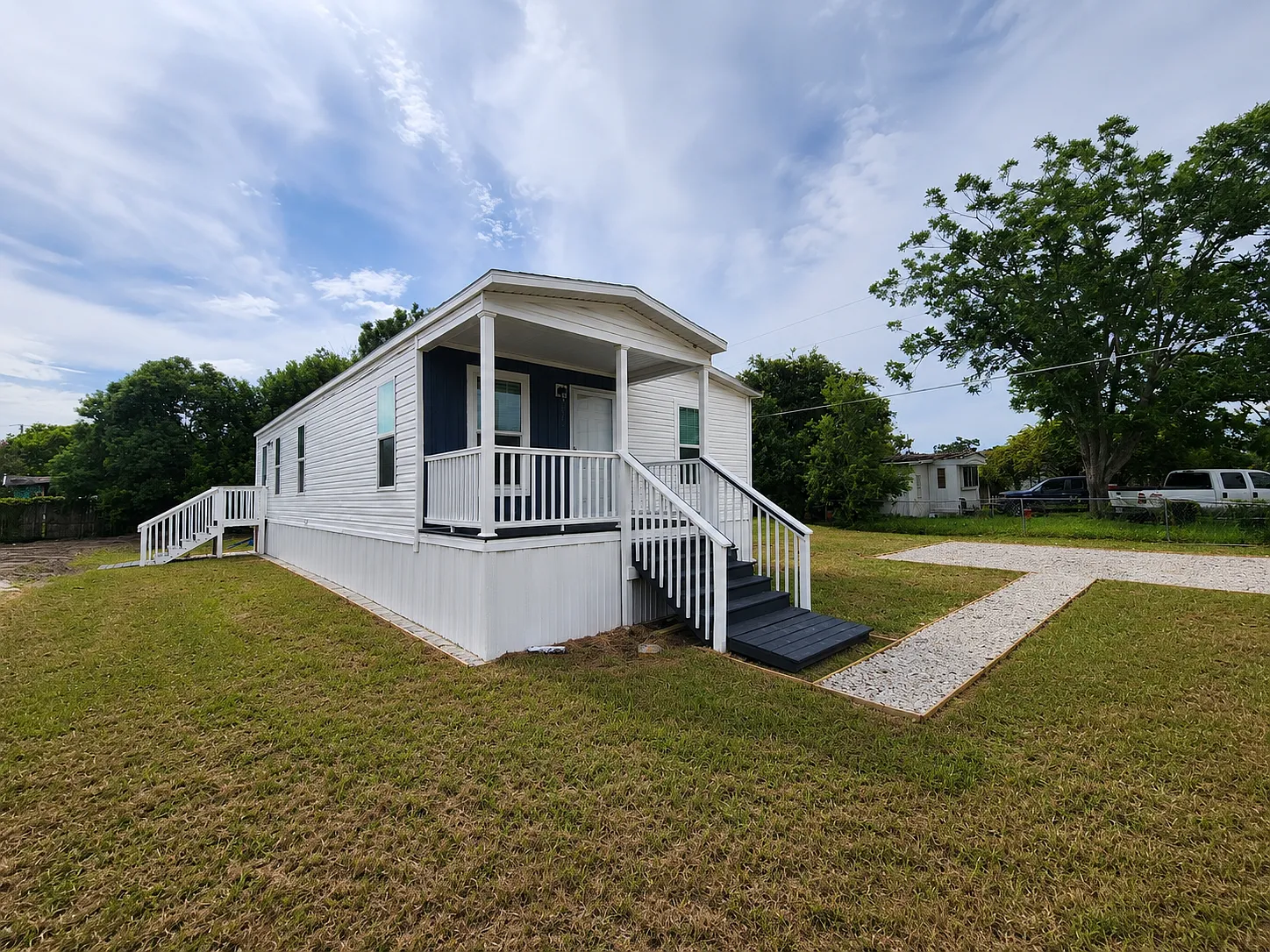 2702 Miami Ter — Photo 2