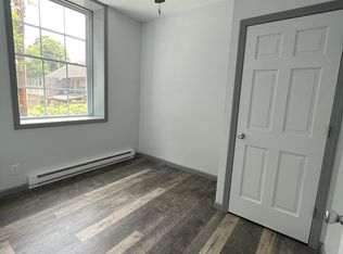 21 Anthony St #D, Jewett City, CT 06351