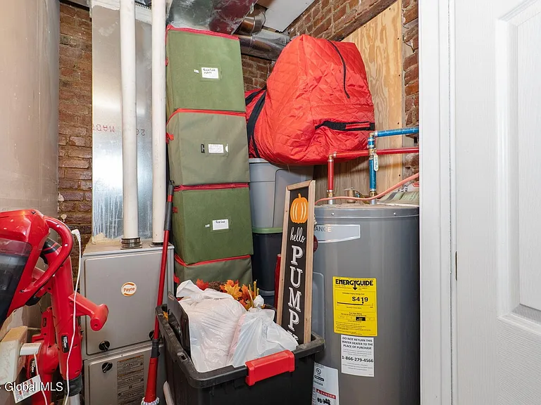 73 Clinton St #2 — Photo 4