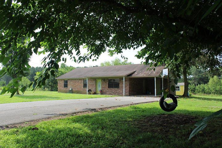 1st image of 75 Pond View Ln