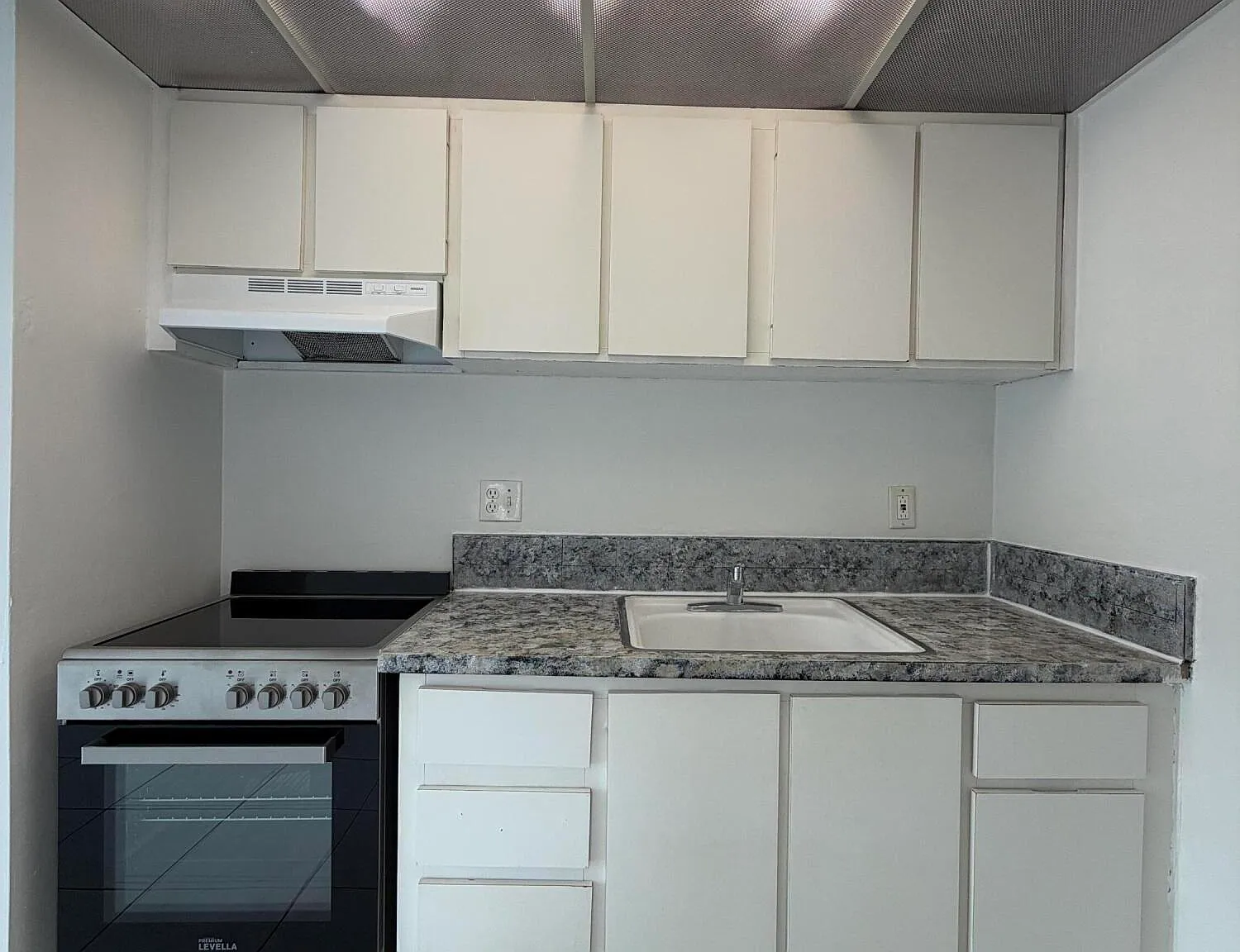 1 bed, 1.0 bath, 449 sqft, $1,700 — Photo 4
