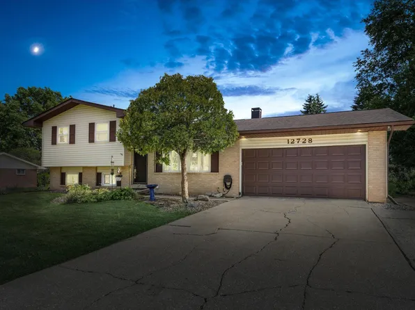 12728 Vicki Ln, Granger, IN 46530