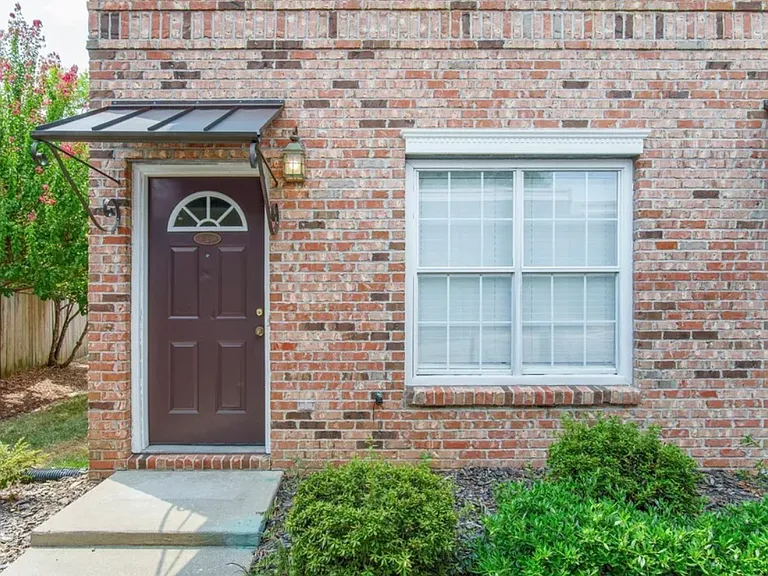 4010 Savannah St #C — Photo 2