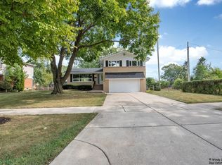 633 S George St, Mount Prospect, IL 60056