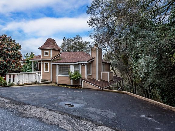 3rd image of 334 Placerado Ave