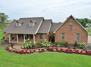 3036 Lakeview Dr, Metropolis, IL 62960