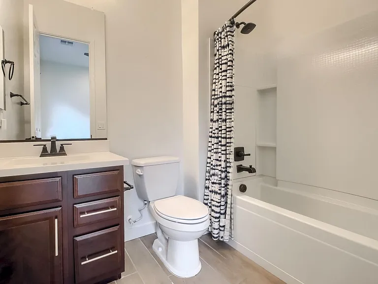 1005 E Paseo Way — Photo 50