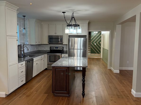 16 Pleasant St #1