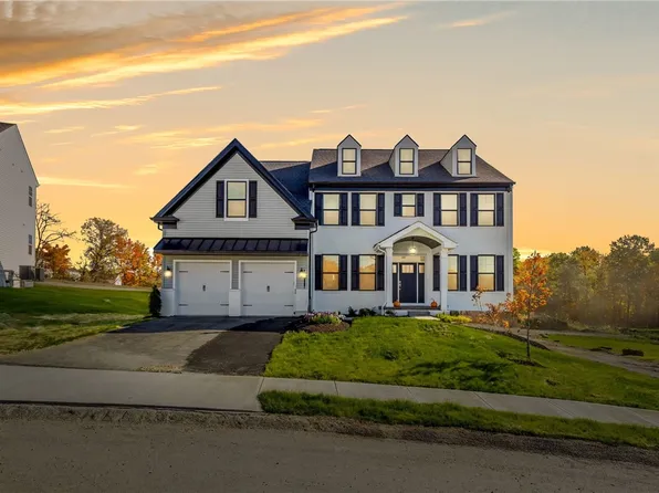 214 Creekside Dr, Oakdale, PA 15071