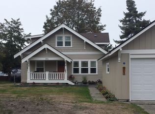 805 Johns Rd E, Tacoma, WA 98445