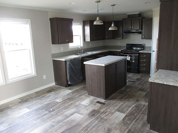 4th image of 604 Bandera St #439