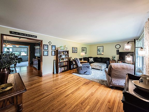 3rd image of 135 Nolan Dr