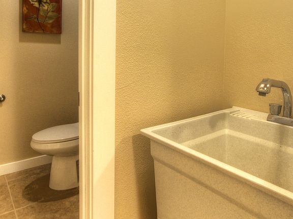 4th image of 9916 Creviston Dr NW