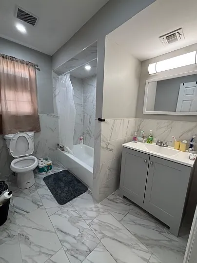 161-163 Sussex Ave (UH | T1) - 2 - 3 Standard Hallway — Photo 1