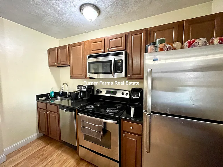 221 Holland St #2R — Photo 20