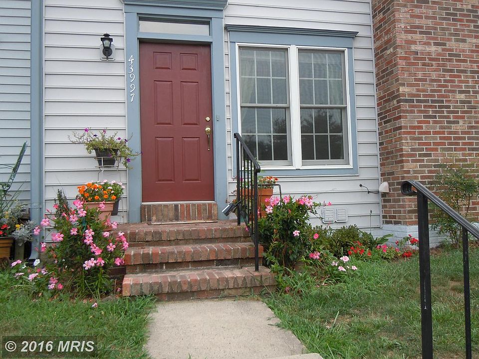 1st image of 43997 Falmouth Ct