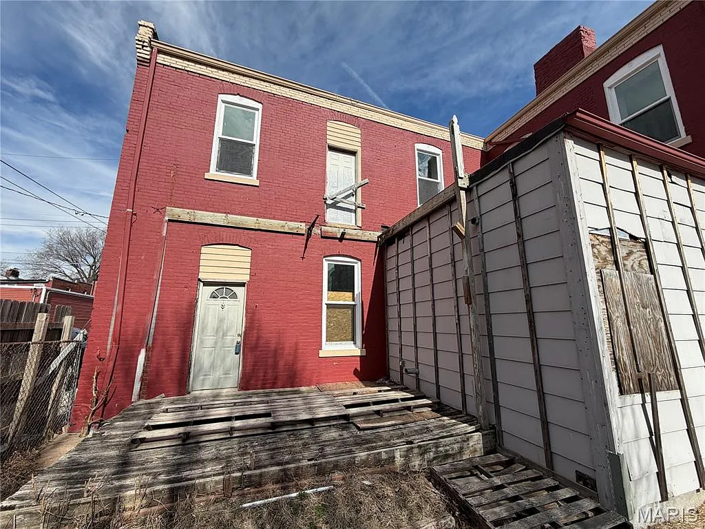 713 Lami St photo 1
