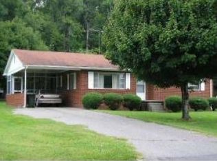 1335 Moody St, Asheboro, NC 27203