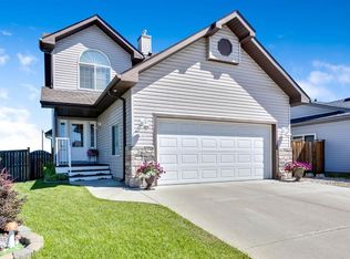 148 S Hillcrest Blvd, Strathmore, AB T1P0A3