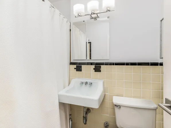 3720 Independence Avenue image 13 of 17