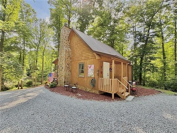 1st image of 238 Trails End Rd