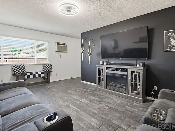 4th image of 10201 Princess Sarit Way