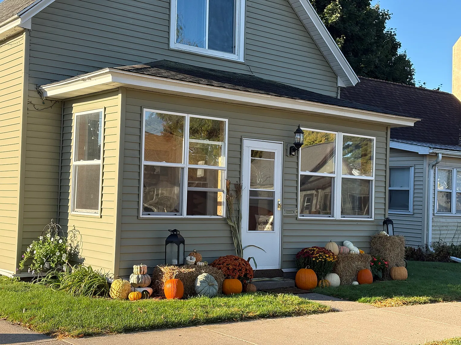 3 bed, 1115 sqft, $1,725 — Photo 1