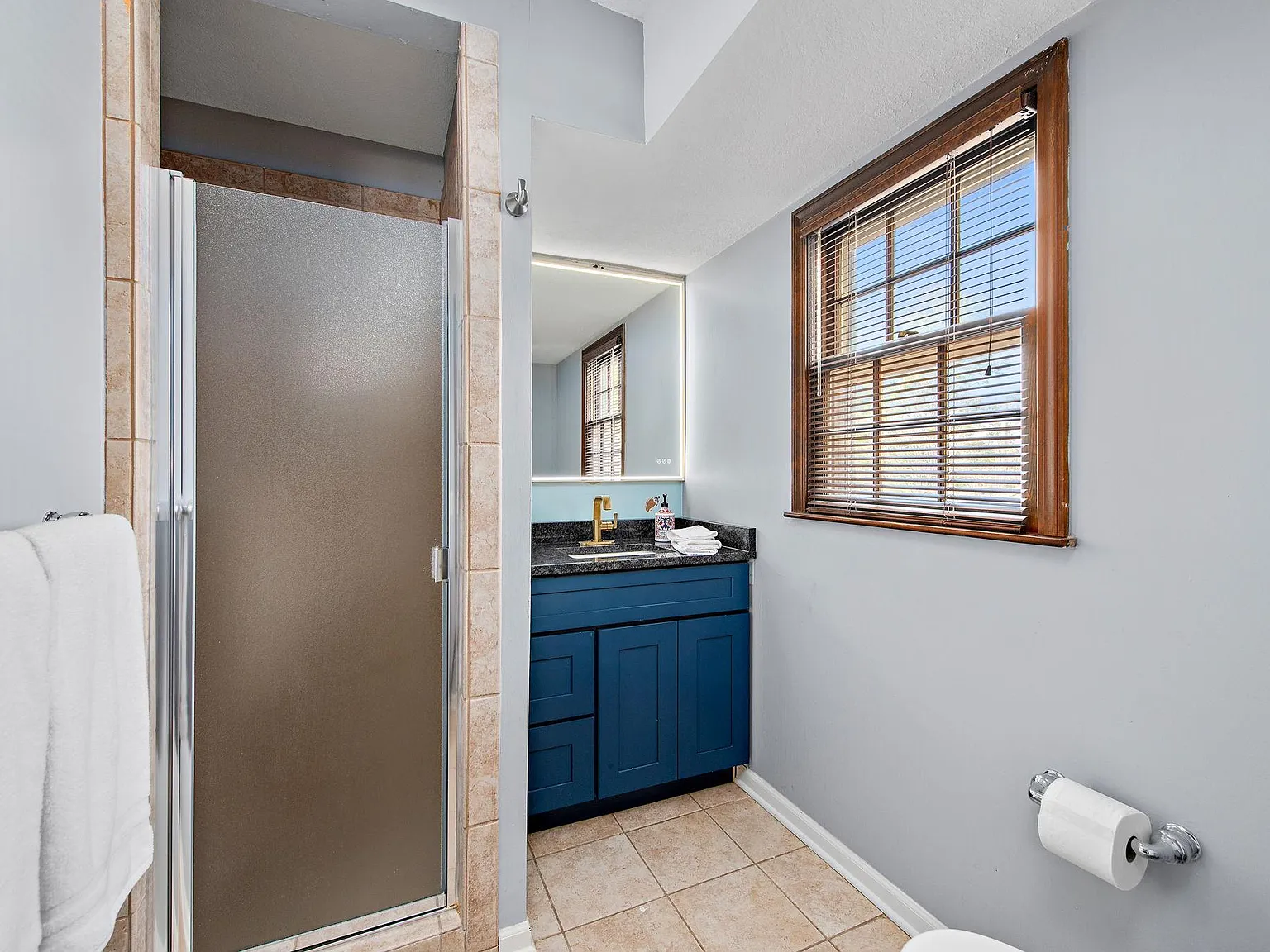 4 bed, 5.5 bath, 3600 sqft, $1,213 — Photo 2