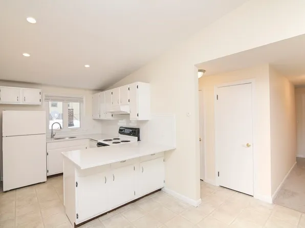 118 Pleasant St #31, Marblehead, MA 01945