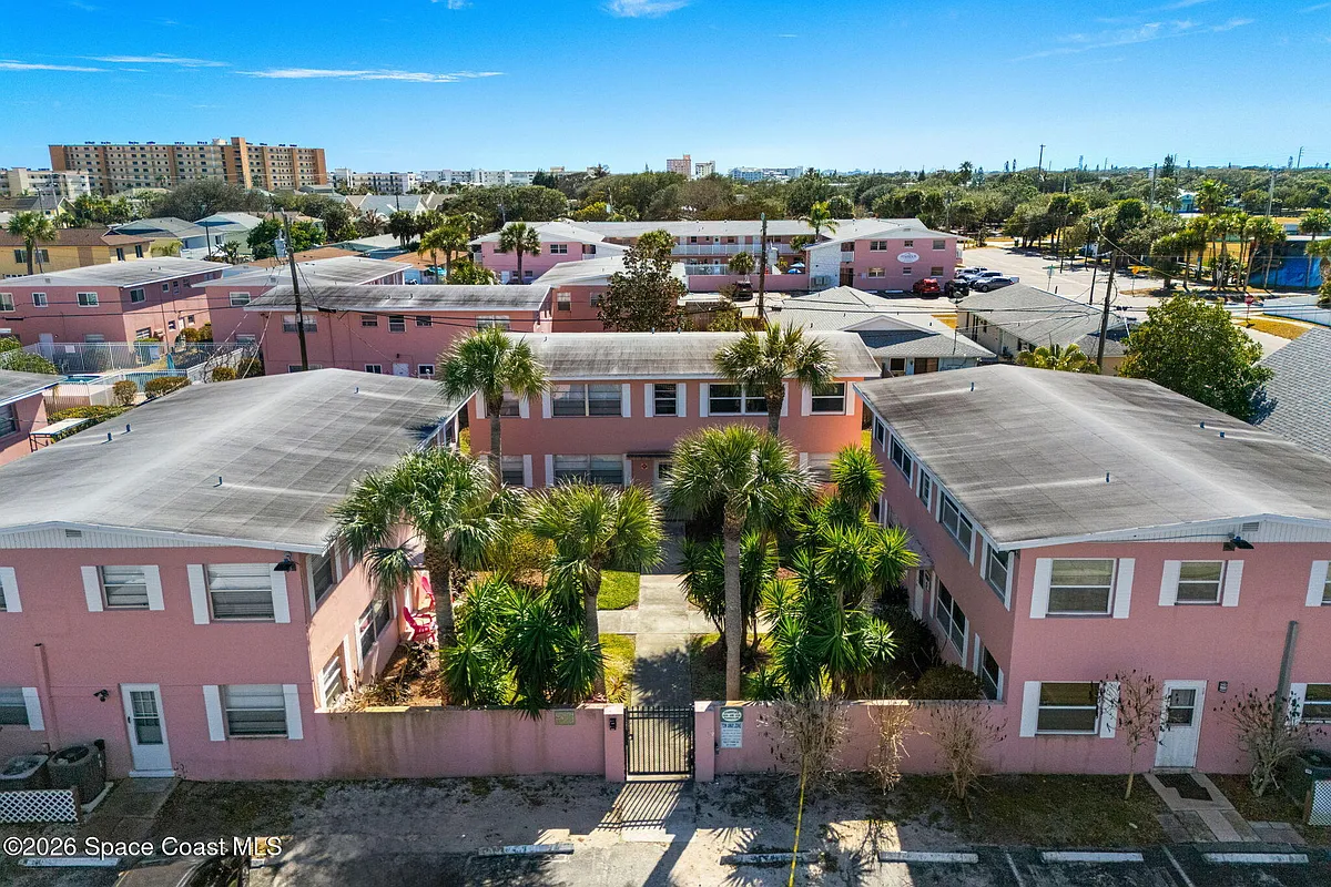 Building Photo - 411 Madison Ave #N202