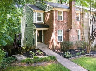 5730 Walnut Wood Ln, Burke, VA 22015