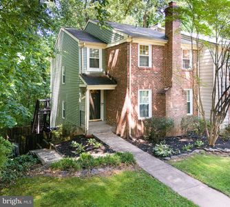 5730 Walnut Wood Ln, Burke, VA, 22015