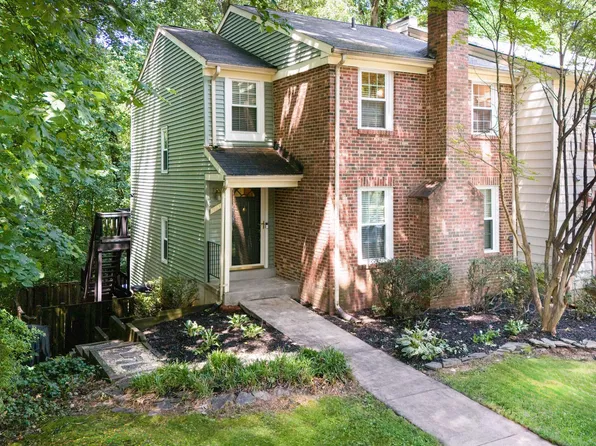 5730 Walnut Wood Ln, Burke, VA 22015