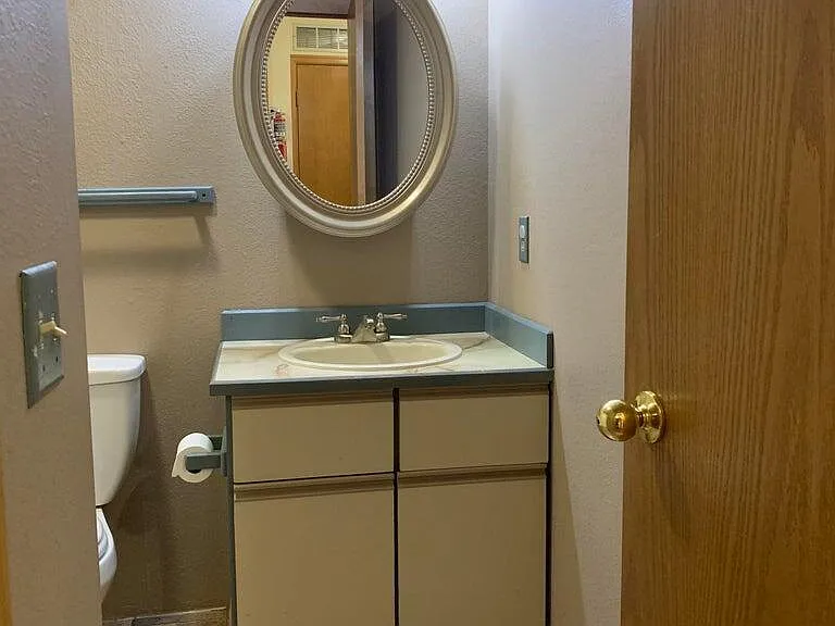 8050 Pioneer Dr #1001 — Photo 14
