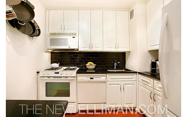 Sold by Douglas Elliman | media 8