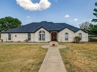 712 Barnes Rd, Cleburne, TX 76031