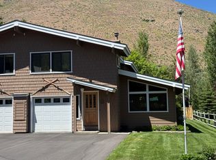 135 Belmont Dr APT B, Ketchum, ID 83340