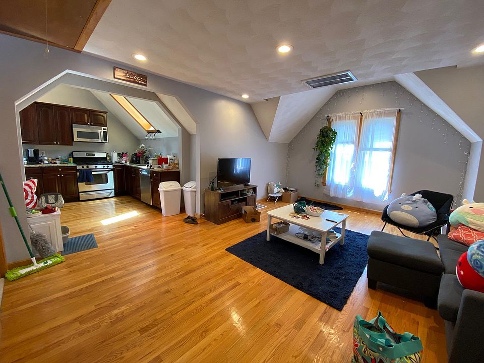 Living room / Kitchen