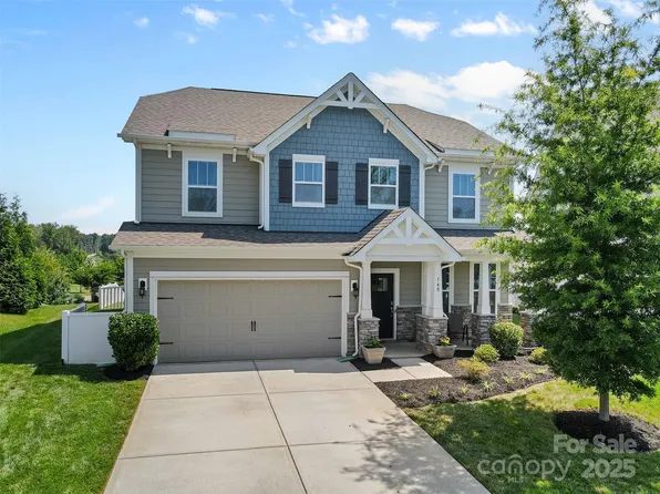 140 Carolina Ash Ln, Mooresville, NC 28117