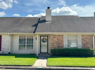 950 Green Meadow St, Beaumont, TX 77706