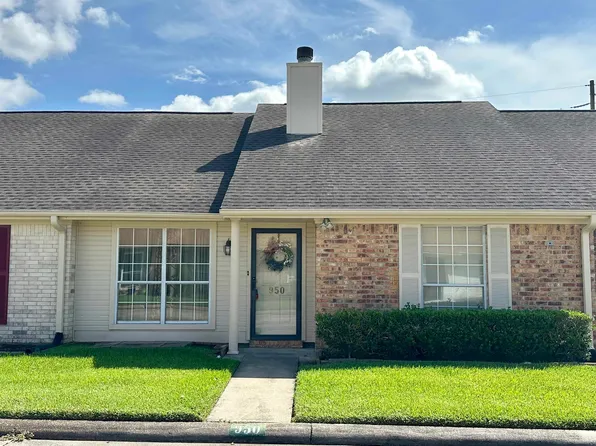 950 Green Meadow St, Beaumont, TX 77706