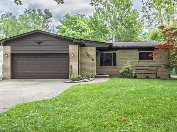 20016 Hubbard St, Livonia, MI 48152
