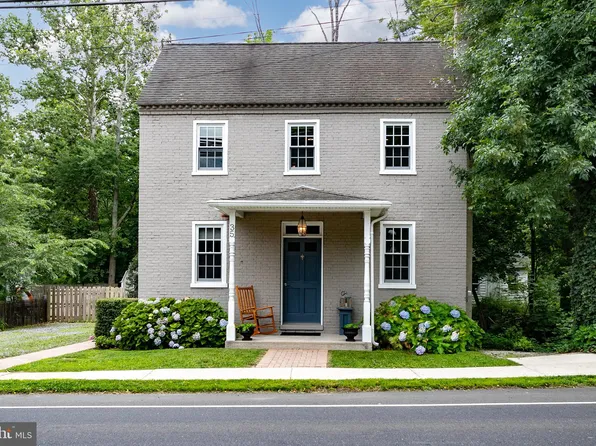 35 Mill St, Southampton, NJ 08088